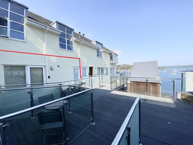 Flat for sale in Falmouth, Cornwall