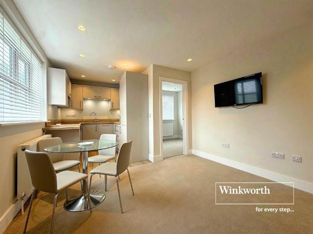 Flat for sale in Tricketts Cross, Ferndown