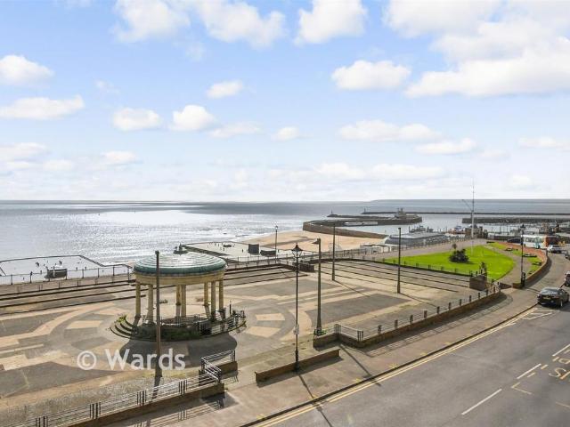 Flat for sale in East Cliff, Acol