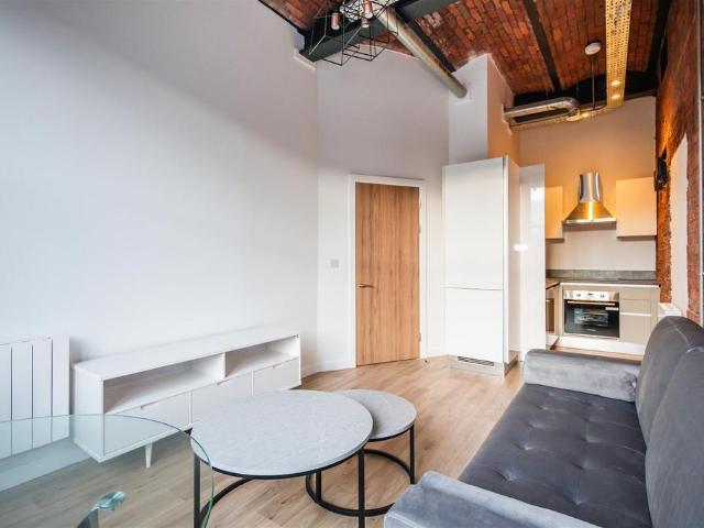 Flat for sale in Georgia, Greater Manchester