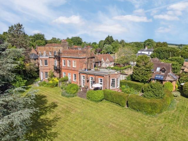 Flat for sale in Great Missenden, Buckinghamshire