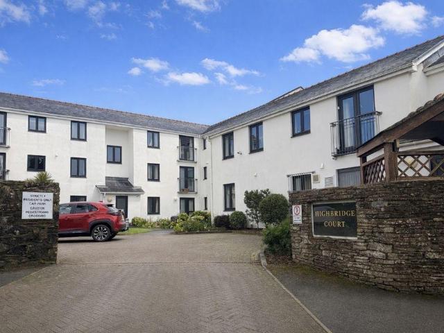 Flat for sale in Colebrook Village, Mount Wise