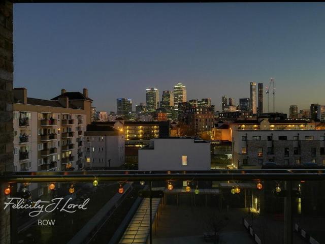 Flat for sale in Bromley-by-Bow, Limehouse