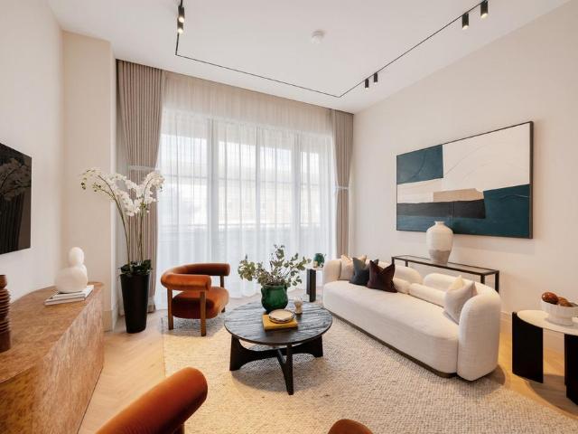 Flat for sale in Kensal Town, Bayswater