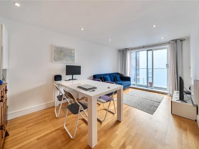 Flat for sale in The Borough, Greater London