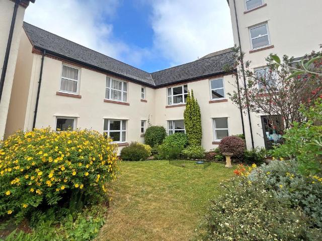 Flat for sale in Budlake, Devon