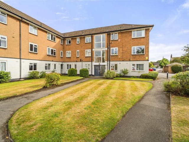 Flat for sale in Sale Moor, Trafford Park