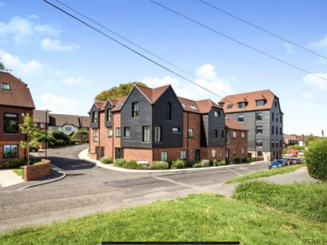 Flat for sale in Sevenoaks, The Butts