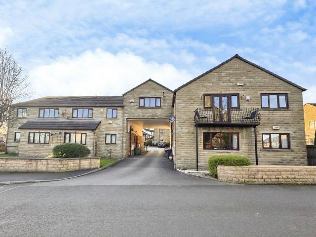 Flat for sale in Hightown, West Yorkshire