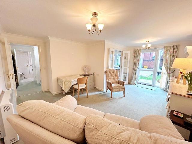 Flat for sale in Highcliffe