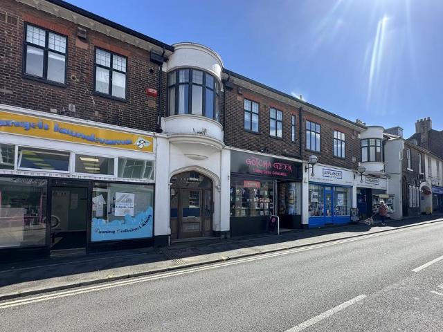 Flat for sale in Middle Deal, Ash