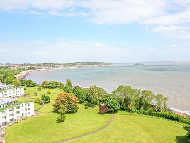 Flat for sale in Barry, Wales