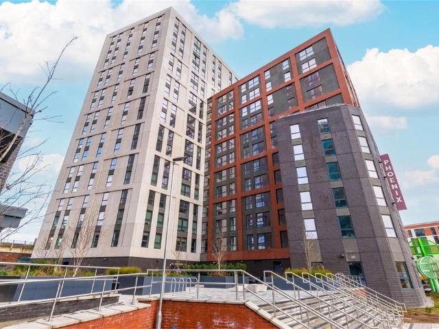 Flat for sale in Richmond Hill, West Yorkshire