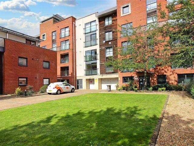 Flat for sale in Heigham Grove, East Bank