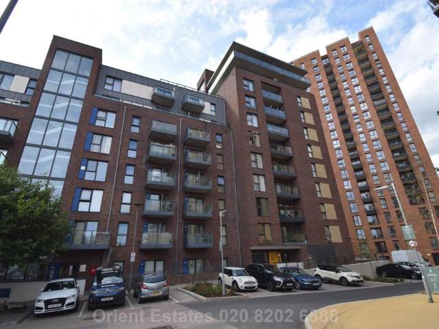 Flat for sale in West Hendon, Greater London