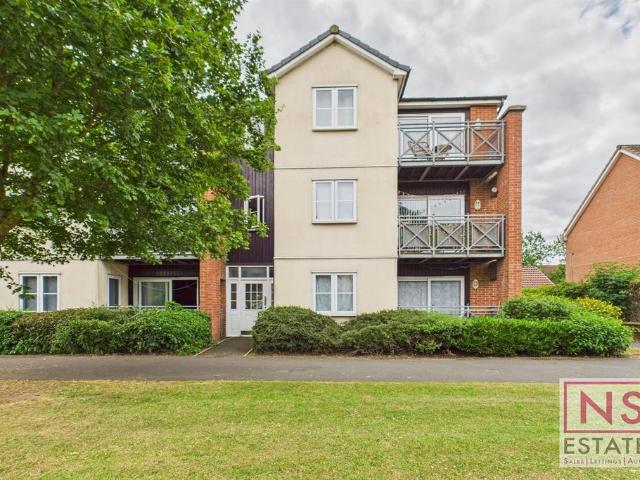 Flat for sale in Ayresome, Normanby