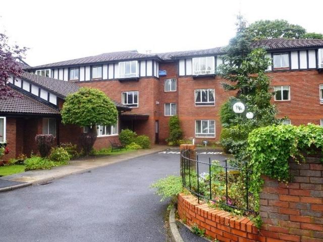 Flat for sale in Trafford Park, Greater Manchester