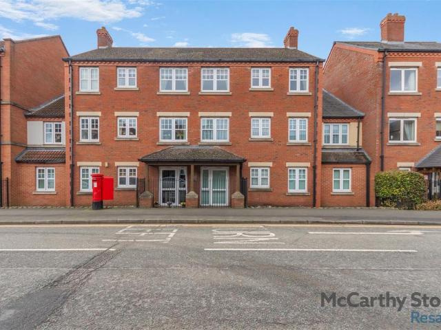 Flat for sale in Eastwood, Attenborough