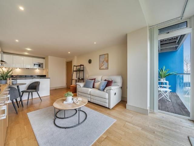 Flat for sale in Barry, Wales