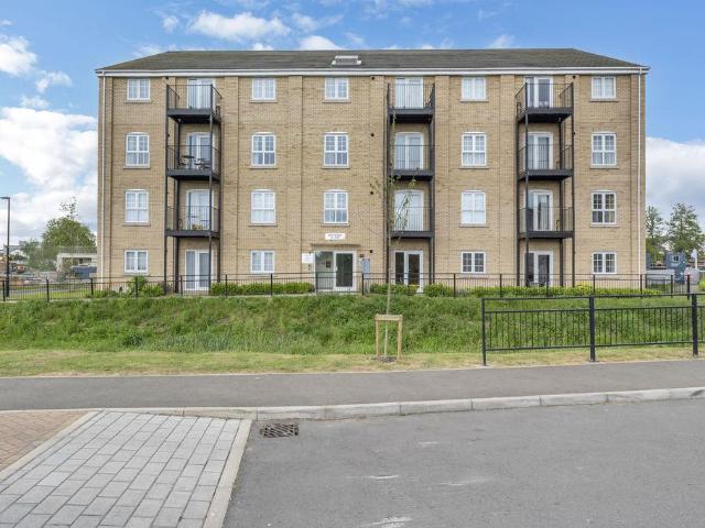 Flat for sale in Chedburgh, Suffolk