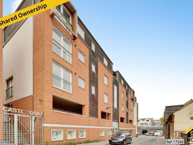 Flat for sale in Castle, Bedford