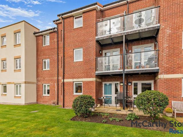 Flat for sale in Easingwold