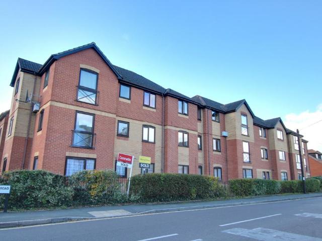 Flat for sale in Shirley, Isle Of Man