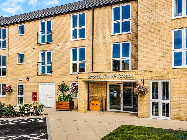 Flat for sale in Cleckheaton, West Yorkshire