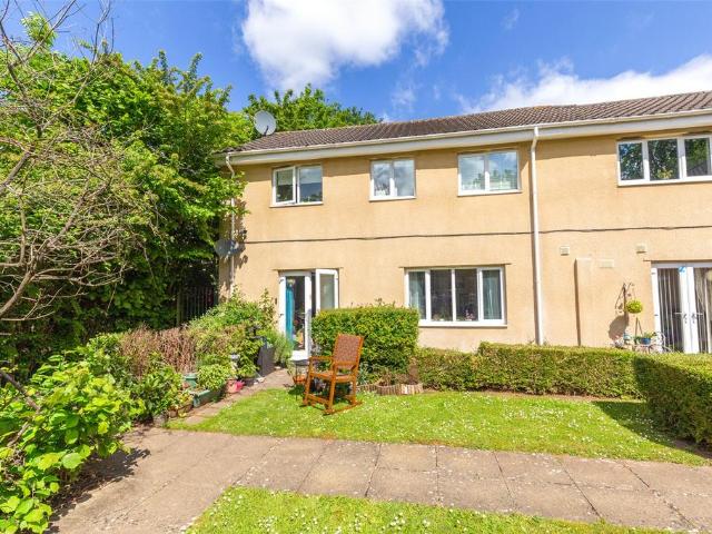 Flat for sale in Feckenham, City Of Bristol