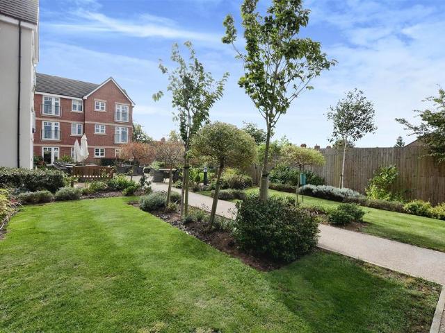 Flat for sale in Hatton Park, Wellingborough