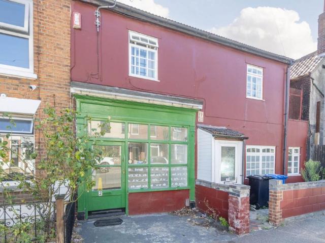 Flat for sale in New Catton, East Bank