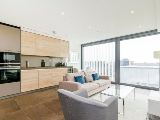 Flat for sale in Finsbury, Greater London
