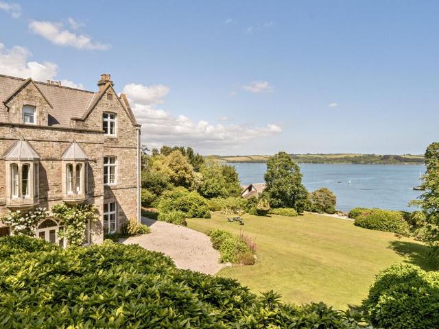 Flat for sale in Mylor Bridge, Cornwall