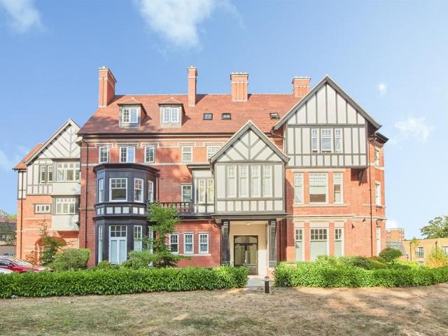 Flat for sale in West Midlands