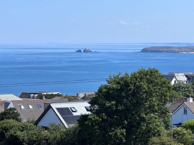 Flat for sale in Penbeagle, Cornwall