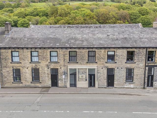 Flat for sale in Ripponden, West Yorkshire