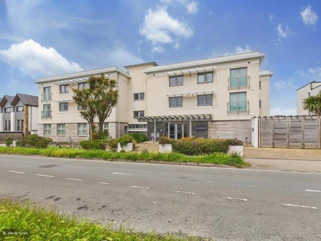 Flat for sale in Newquay, Cornwall