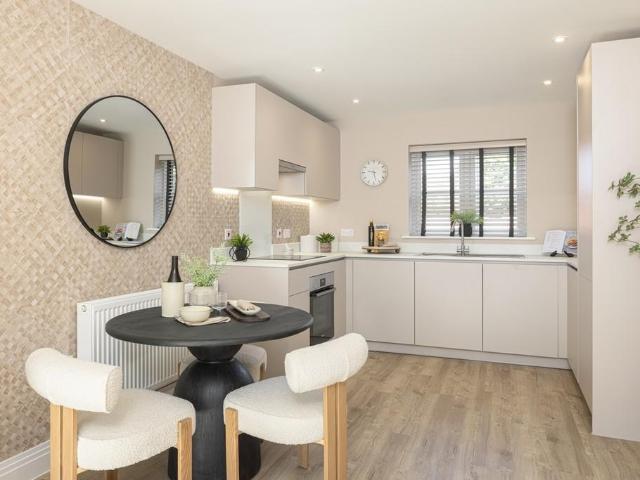 Flat for sale in Ingatestone and Fryerning, Navestock Side