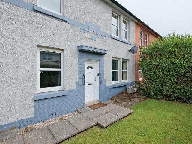 Flat for sale in Hamilton, Scotland
