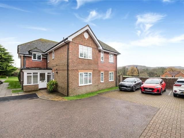 Flat for sale in Perryfields, West Sussex
