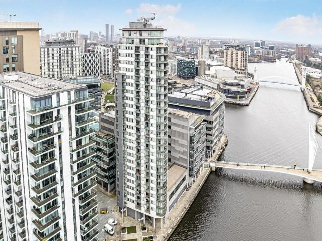 Flat for sale in Salford, Greater Manchester