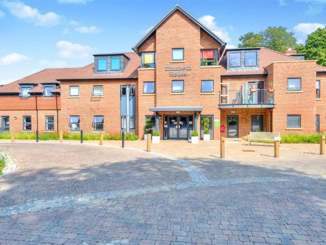 Flat for sale in Calverton End, Milton Keynes