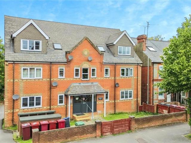 Flat for sale in Newtown, Reading