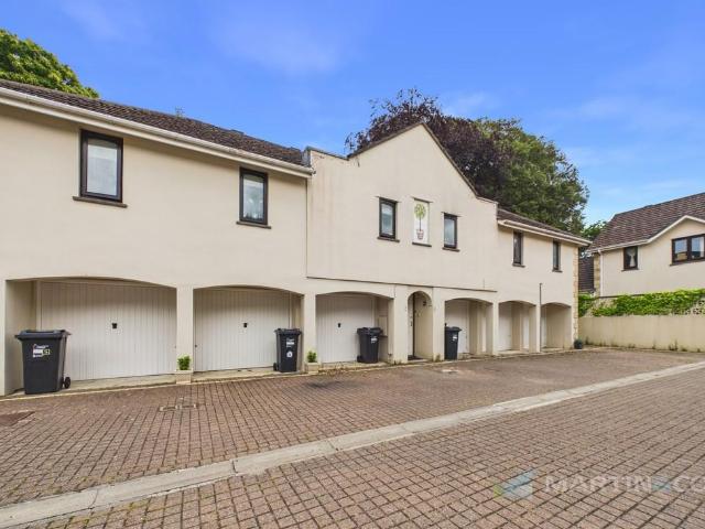 Flat for sale in Moresk, Penweathers