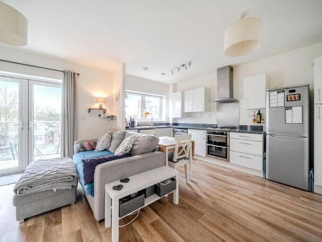 Flat for sale in Norton, King's Walden