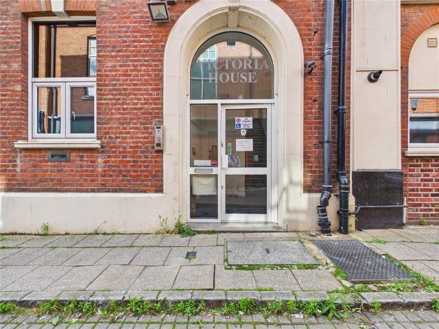 Flat for sale in Fordham Heath, Essex