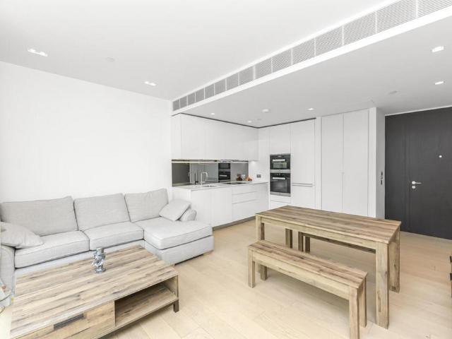 Flat for sale in West Kensington, Greater London