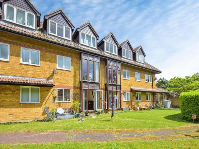 Flat for sale in Colliers End, Hertfordshire