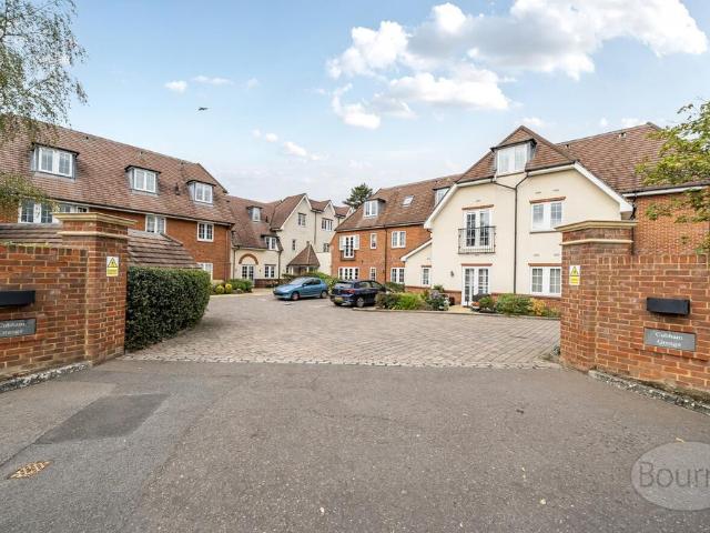 Flat for sale in Blackhills, Surrey