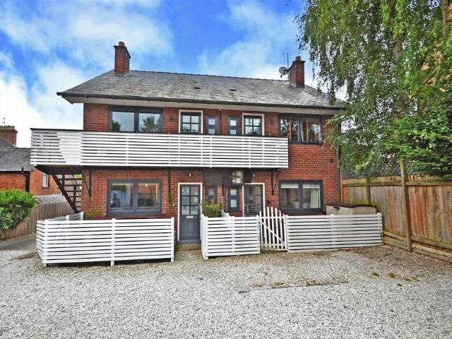 Flat for sale in Mountfields, Shrewsbury